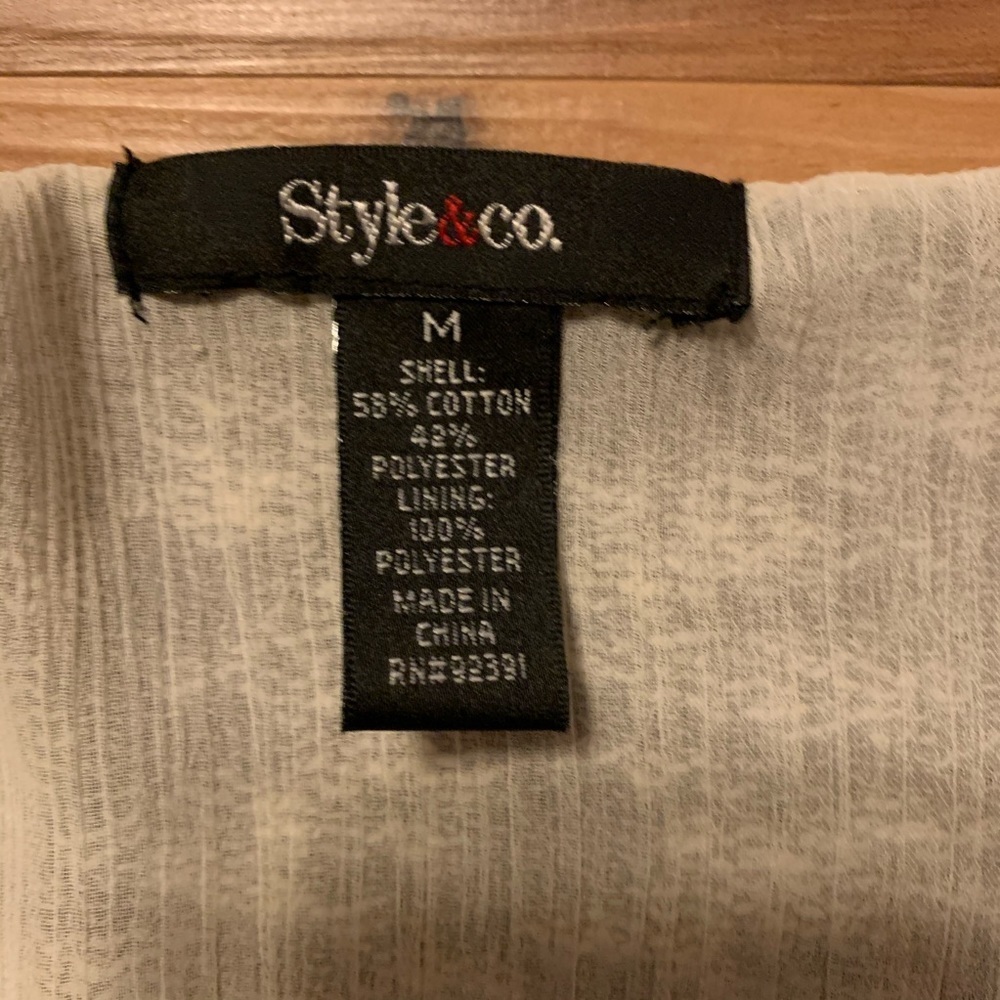 Style co- high low blouse-size m- cream and black - Picture 3 of 4